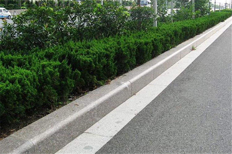 路侧石